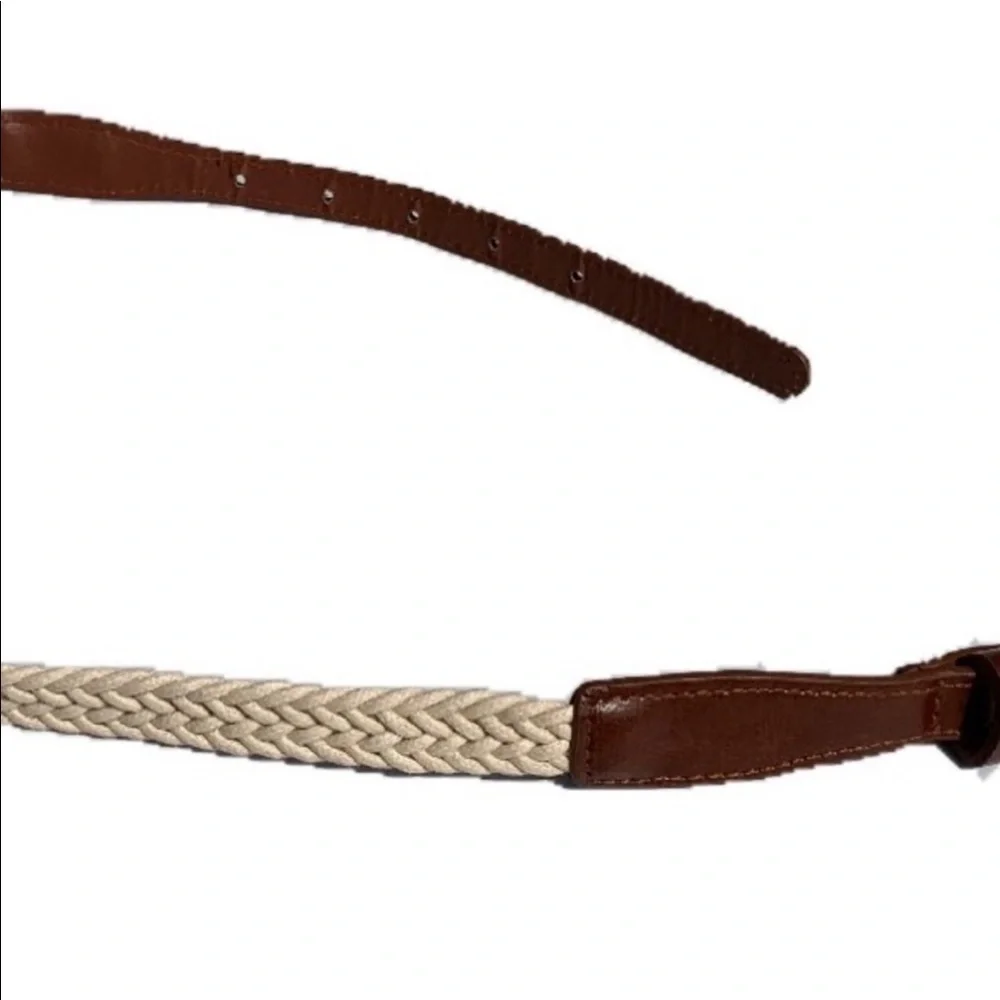 Women’s size 7 knitted creamy beige white braided with brown leather thin belt
